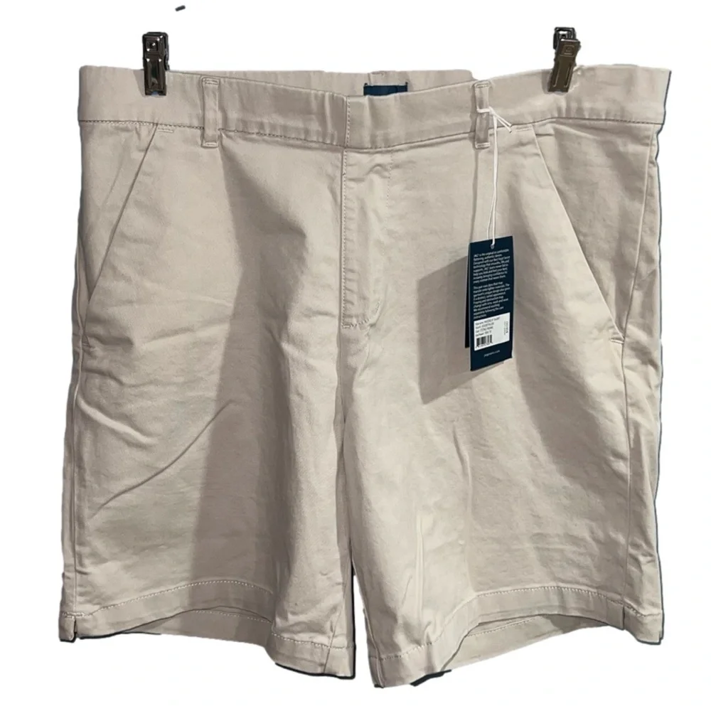 JAG- Cream shorts - Picture 1 of 6